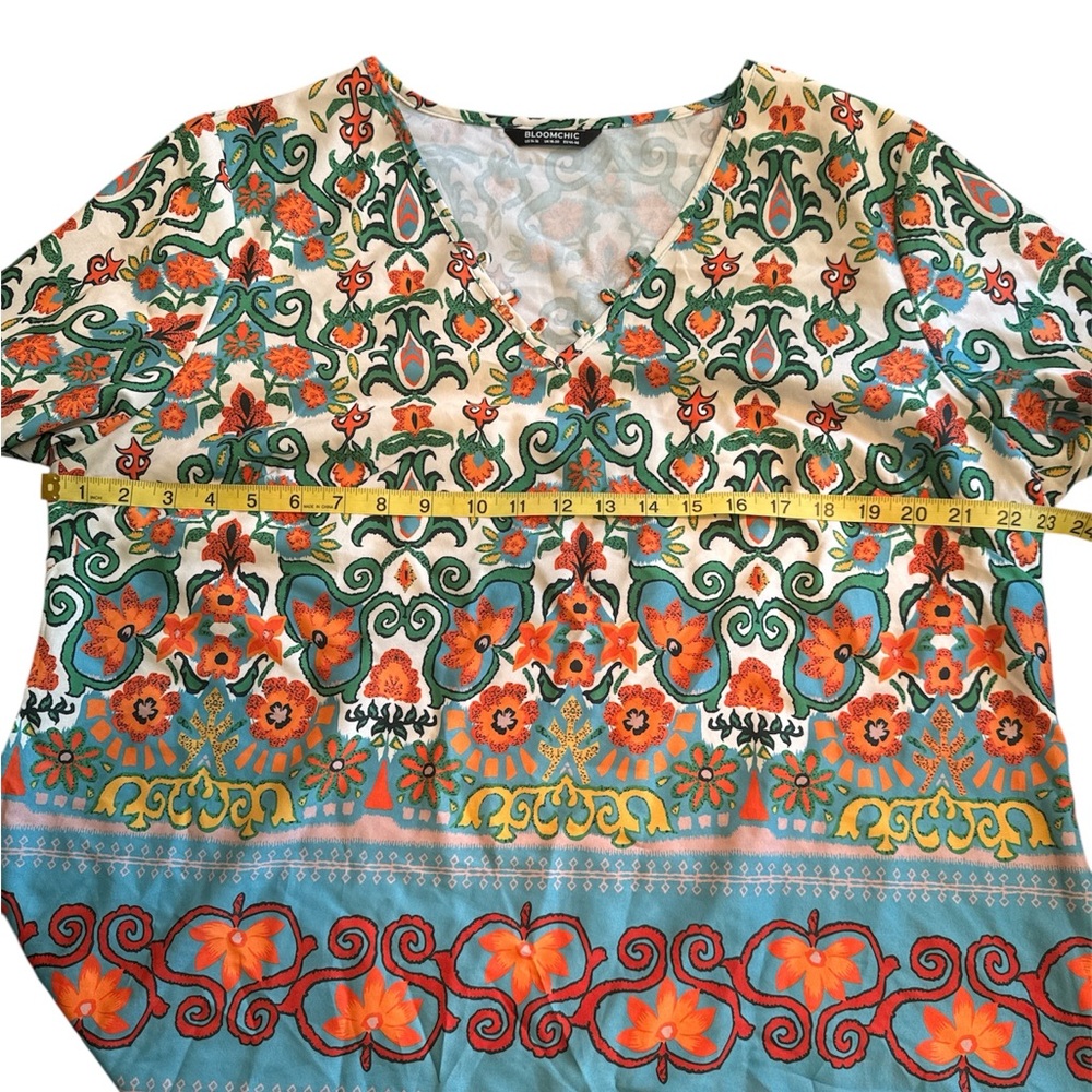 BloomChic Floral Blouse Bell Sleeve Size 14/16 - Picture 6 of 9
